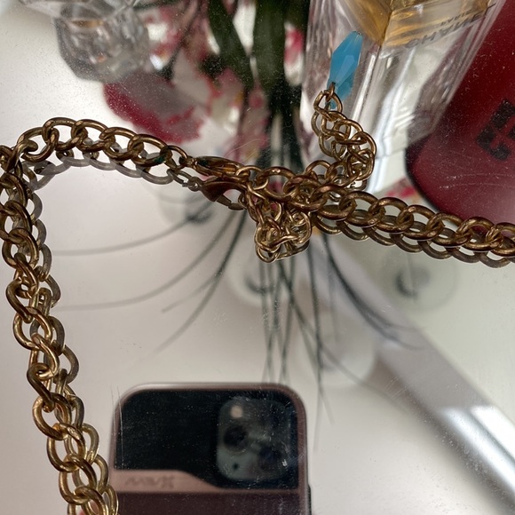 Necklaces - Picture 5 of 6